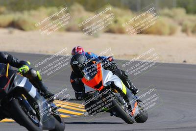 media/Oct-08-2022-SoCal Trackdays (Sat) [[1fc3beec89]]/Turn 10 (945am)/